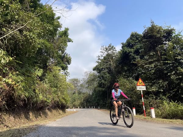 21 Days Biking Through Vietnam Tours